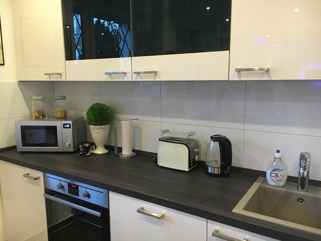 Messe Ferienwohnung Duesseldorf Oberkassel Esterno foto